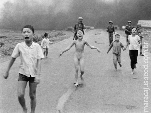 Facebook volta atrás na decisão de censurar foto da Guerra do Vietnã Facebook volta atrás na decisão de censurar foto da Guerra do Vietnã