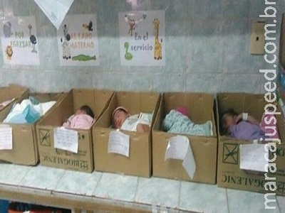 Crise leva bebês a dormirem em caixas de hospital na Venezuela Crise leva bebês a dormirem em caixas de hospital na Venezuela