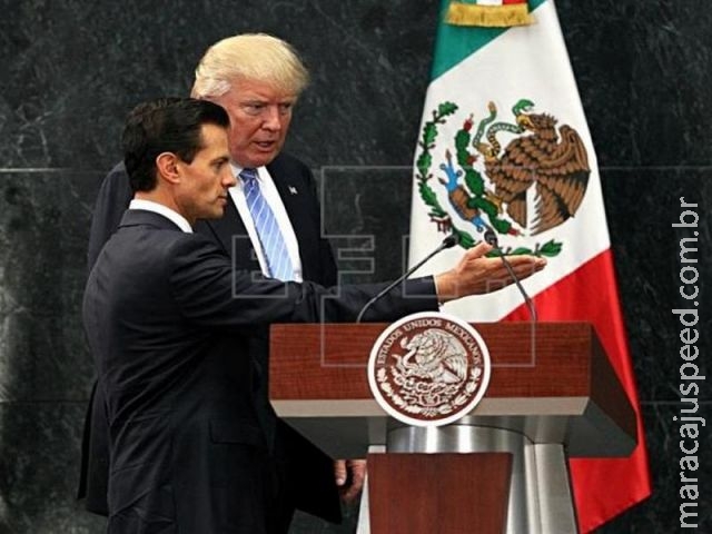 Trump expressa " grande respeito " por mexicanos, mas defende muro na fronteira