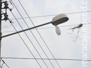 Taxa de iluminação volta a ser cobrada na Capital e vira " guerra " na Justiça