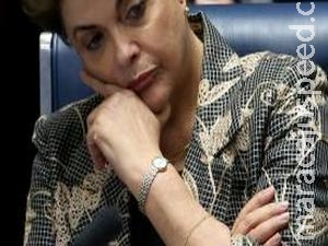 Dilma diz ser " estranhíssima " votação separada do impeachment 