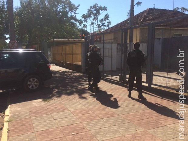 PF prende 27 suspeitos, apreende 10 carros e R$ 70 mil em ação antidrogas PF prende 27 suspeitos, apreende 10 carros e R$ 70 mil em ação antidrogas