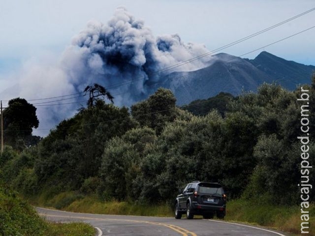 Erupção vulcânica afeta dezenas de voos em aeroporto da Costa Rica Erupção vulcânica afeta dezenas de voos em aeroporto da Costa Rica