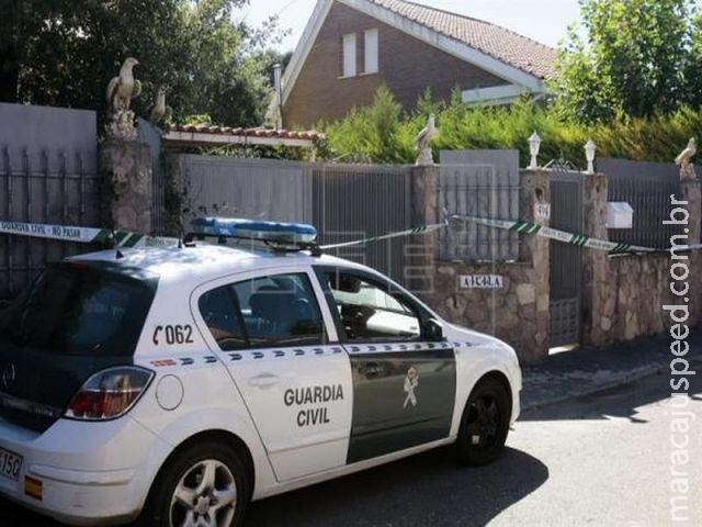 Polícia encontra corpos de 4 brasileiros esquartejados em casa perto de Madri Polícia encontra corpos de 4 brasileiros esquartejados em casa perto de Madri