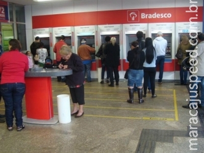 Usuários buscam autoatendimento para quitar contas e evitar juros Usuários buscam autoatendimento para quitar contas e evitar juros