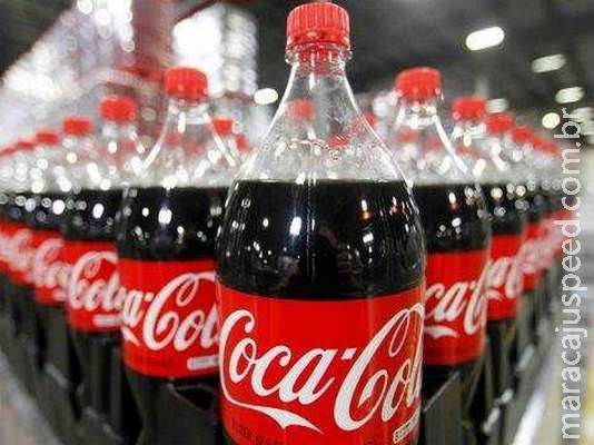 Funcionários da Coca-Cola encontram 180 milhões em cocaína dentro de embalagem Funcionários da Coca-Cola encontram 180 milhões em cocaína dentro de embalagem