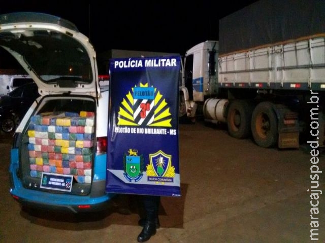 Polícia Militar de Rio Brilhante prende casal por tráfico de drogas e apreende 196 kg de cocaína Polícia Militar de Rio Brilhante prende casal por tráfico de drogas e apreende 196 kg de cocaína