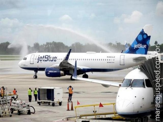 Voo 387 da companhia americana JetBlue realiza viagem histórica para Cuba Voo 387 da companhia americana JetBlue realiza viagem histórica para Cuba