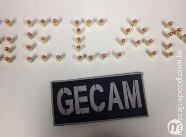 Preso com 50 munições no bolso diz que ganhou de desconhecido e venderia