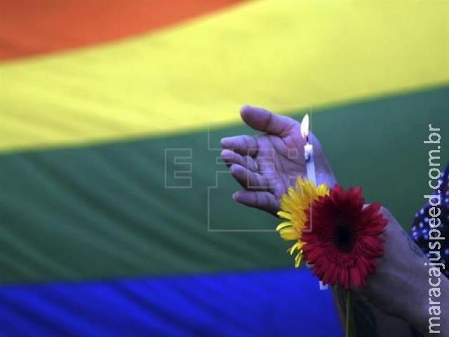 Mesquita frequentada por autor de massacre de Orlando é incendiada nos EUA Mesquita frequentada por autor de massacre de Orlando é incendiada nos EUA