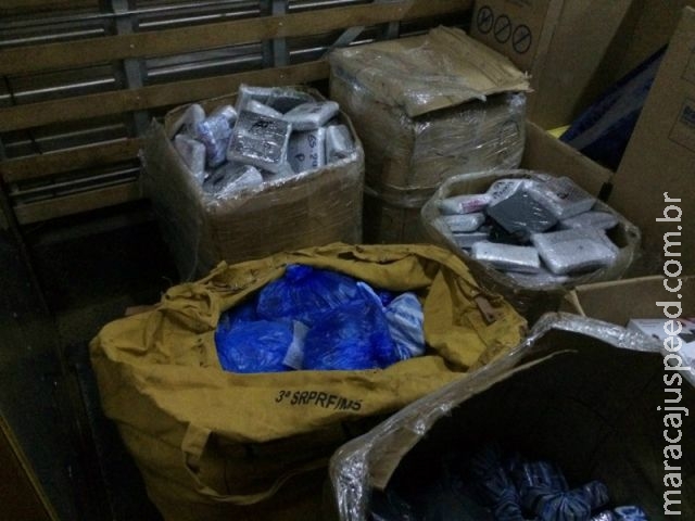PRF apreende R$ 1,5 mi de contrabando em veículo terceirizado pela ECT