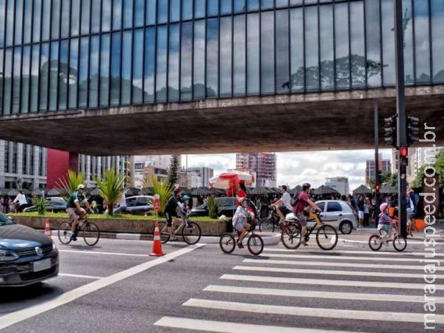 Prefeitura de SP vai pagar para quem trocar ônibus e carro por bike Prefeitura de SP vai pagar para quem trocar ônibus e carro por bike