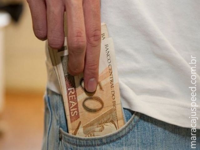 FMI alerta para alto endividamento do governo; saiba como isso afeta sua vida FMI alerta para alto endividamento do governo; saiba como isso afeta sua vida