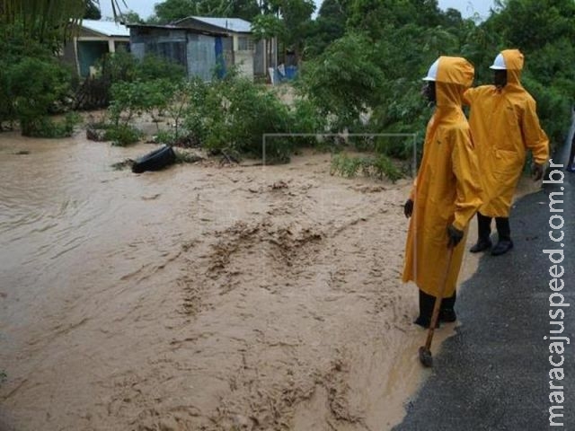 Eleições gerais no Haiti são adiadas após passagem de furacão Matthew Eleições gerais no Haiti são adiadas após passagem de furacão Matthew