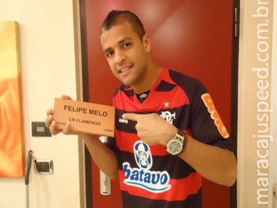 Flamengo reinicia contatos para retorno de Felipe Melo Flamengo reinicia contatos para retorno de Felipe Melo
