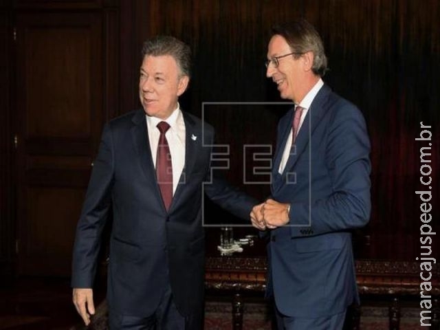 Santos crê que ELN liberte ex-congressista para avançar nos diálogos de paz Santos crê que ELN liberte ex-congressista para avançar nos diálogos de paz