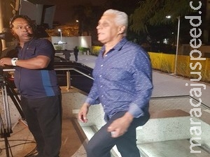 Após atraso de quase 2 horas, corpo de Carlos Alberto Torres é velado Após atraso de quase 2 horas, corpo de Carlos Alberto Torres é velado