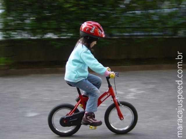Cuidados com os pequenos ciclistas Cuidados com os pequenos ciclistas