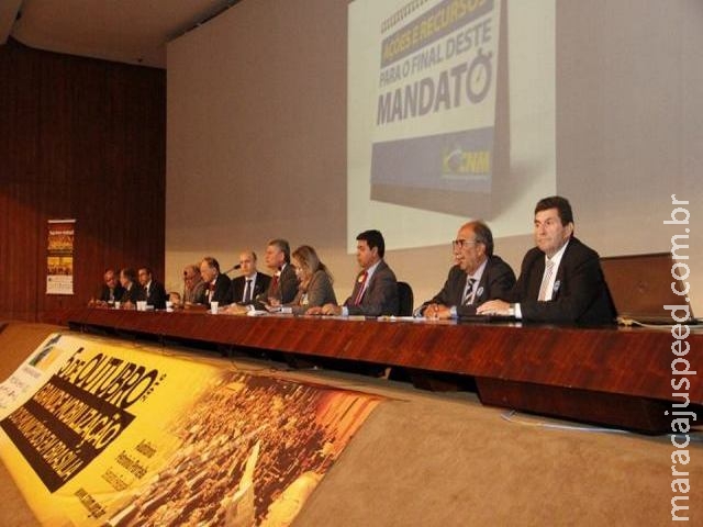 Prefeitos do MS querem aprovação de projeto que flexibiliza a Lei de Responsabilidade Fiscal Prefeitos do MS querem aprovação de projeto que flexibiliza a Lei de Responsabilidade Fiscal