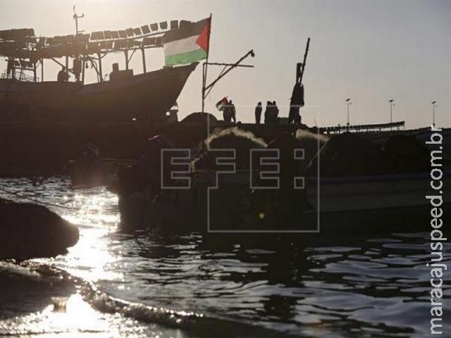 Israel intercepta embarcação de ativistas que tentava chegar à Faixa de Gaza Israel intercepta embarcação de ativistas que tentava chegar à Faixa de Gaza