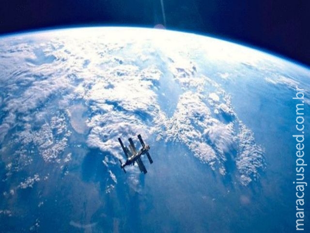 Como o lixo que produzimos consegue chegar ao " lugar mais isolado da Terra " Como o lixo que produzimos consegue chegar ao " lugar mais isolado da Terra "