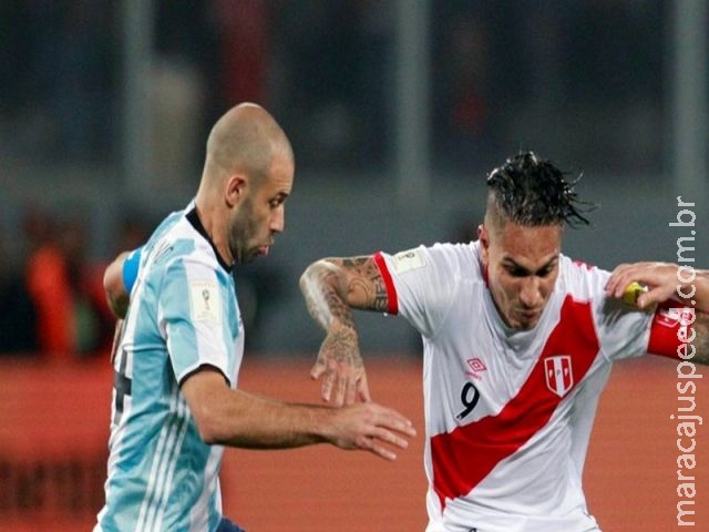 Mascherano não se perdoa após erro que deu empate ao Peru: " É uma m... "