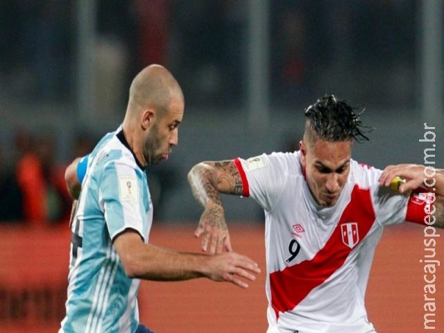 Mascherano não se perdoa após erro que deu empate ao Peru: " É uma m... " Mascherano não se perdoa após erro que deu empate ao Peru: " É uma m... "