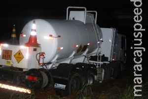 Bombeiros atendem acidente com carregamento de amônia na BR-267