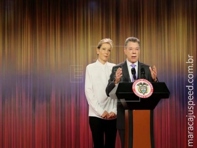Santos dedica Prêmio Nobel a colombianos, especialmente às vítimas Santos dedica Prêmio Nobel a colombianos, especialmente às vítimas