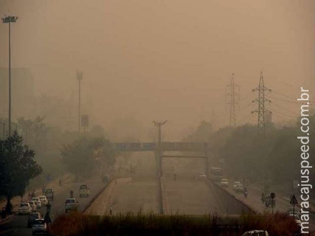  Nova Délhi é envolta em névoa tóxica após festa hindu