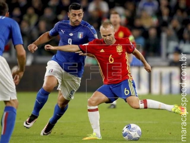 Buffon falha, mas gol de pênalti determina empate entre Itália e Espanha