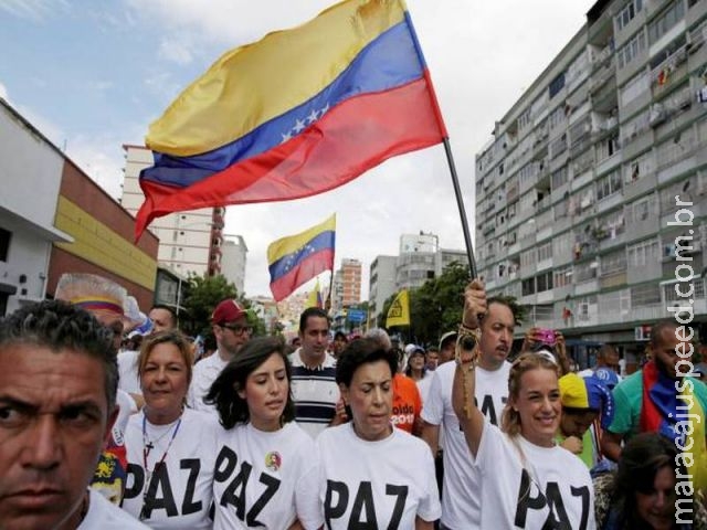 Protestos na Venezuela deixam um morto e muitos feridos Protestos na Venezuela deixam um morto e muitos feridos