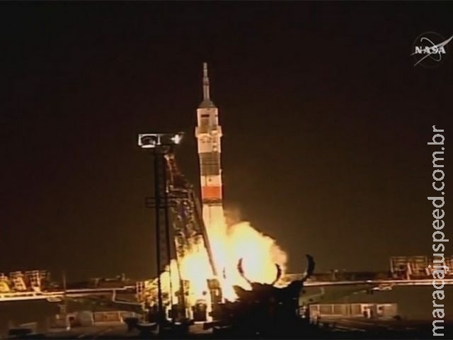 Trio de astronautas decola rumo à Estação Espacial Internacional Trio de astronautas decola rumo à Estação Espacial Internacional