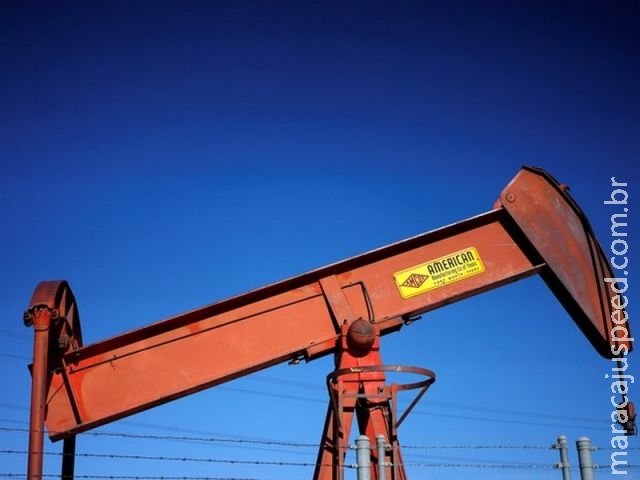 Petróleo sobe mais de 5% diante de eventual acordo da Opep Petróleo sobe mais de 5% diante de eventual acordo da Opep