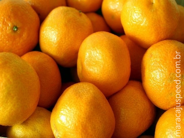 Pesquisa da Anvisa aponta laranja e abacaxi como alimentos com maior risco por agrotóxico Pesquisa da Anvisa aponta laranja e abacaxi como alimentos com maior risco por agrotóxico