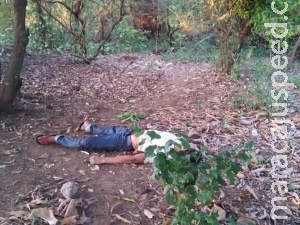 Homem com longa ficha criminal é executado a tiros em roda de drogas Homem com longa ficha criminal é executado a tiros em roda de drogas