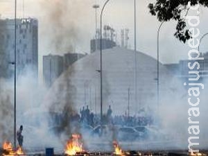 Governo do DF registra cinco ocorrências de dano na PF após manifestação Governo do DF registra cinco ocorrências de dano na PF após manifestação