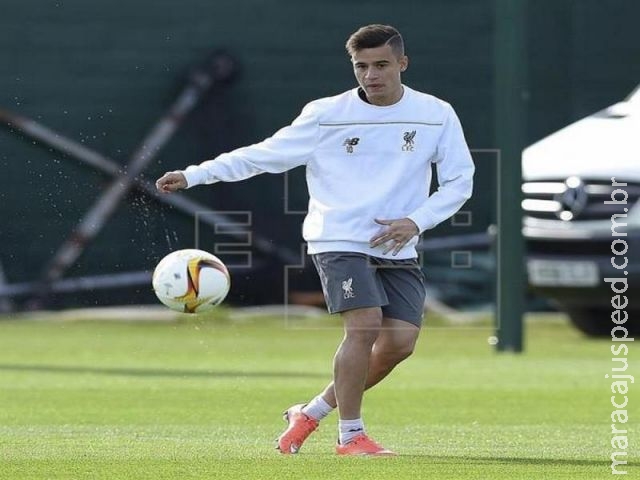 Coutinho e Diego Costa disputam prêmio de melhor jogador de outubro no Inglês Coutinho e Diego Costa disputam prêmio de melhor jogador de outubro no Inglês