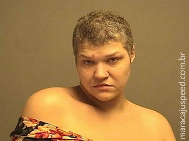 Americana é presa por oferecer sexo a policial em troca de nachos Americana é presa por oferecer sexo a policial em troca de nachos