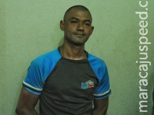 Homem assalta mulher de 72 anos, tenta fugir mas acaba preso no Universitário Homem assalta mulher de 72 anos, tenta fugir mas acaba preso no Universitário