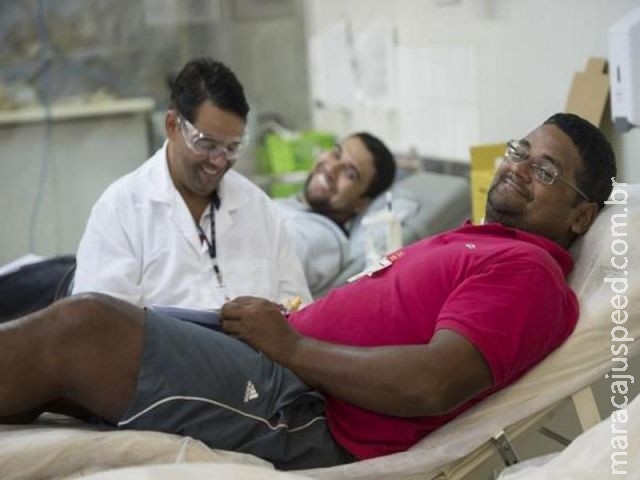 Menos de 2% da população doa sangue regularmente, diz Ministério da Saúde Menos de 2% da população doa sangue regularmente, diz Ministério da Saúde