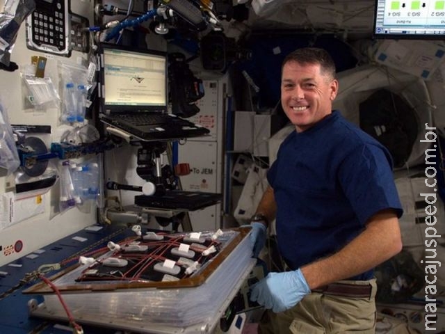 Astronauta Shane Kimbrough vota no espaço em eleições americanas