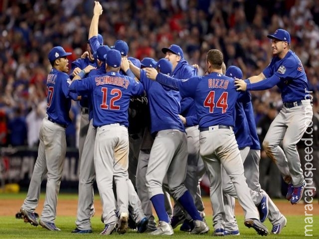 Xô, maldição! Cubs vencem Indians e levam a World Series após 108 anos Xô, maldição! Cubs vencem Indians e levam a World Series após 108 anos