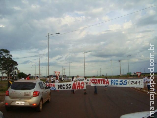 Frente contra PEC fecha a Guaicurus e paralisa universidades em dia de protesto nacional Frente contra PEC fecha a Guaicurus e paralisa universidades em dia de protesto nacional