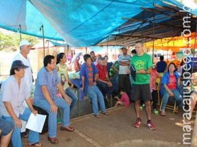 Feirantes apelam ao MPE para embargar obra da nova feira livre Feirantes apelam ao MPE para embargar obra da nova feira livre