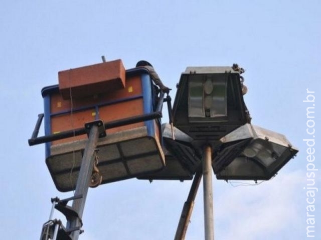 Prefeitura tenta mais uma vez cobrar taxa de iluminação, mas juiz barra Prefeitura tenta mais uma vez cobrar taxa de iluminação, mas juiz barra