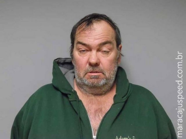 Americano é preso após briga por causa de cozido de carne Americano é preso após briga por causa de cozido de carne