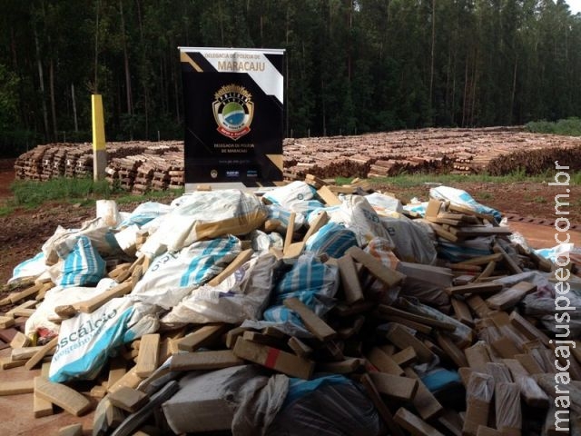 Maracaju: Polícia Civil incinera 3.800 de drogas em fornalhas da empresa COAMO Maracaju: Polícia Civil incinera 3.800 de drogas em fornalhas da empresa COAMO