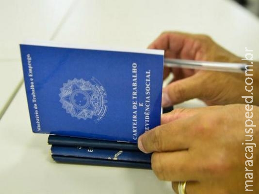 Abono salarial poderá ser sacado até 30 de dezembro Abono salarial poderá ser sacado até 30 de dezembro