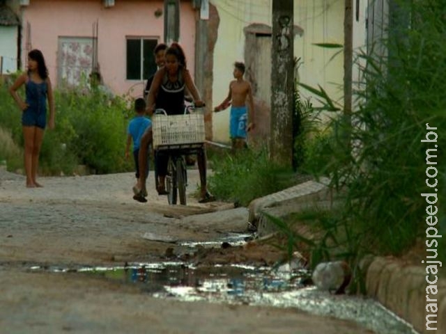 Epidemia de zika reforçou combate ao Aedes, mas saneamento ainda é problema Epidemia de zika reforçou combate ao Aedes, mas saneamento ainda é problema